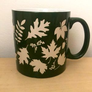 Fall Leaves 🍁 green and cream 20 oz ceramic mug